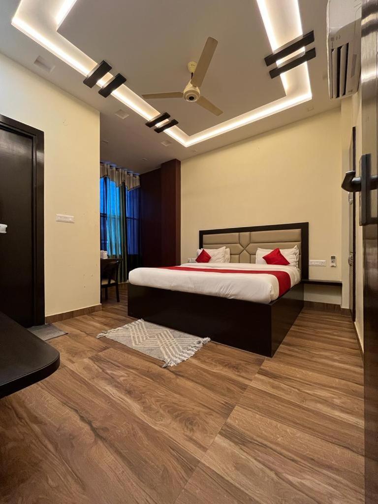 Hotel Mayur Palace Agra  Εξωτερικό φωτογραφία