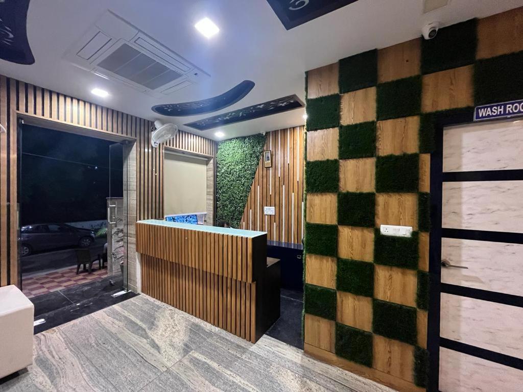 Hotel Mayur Palace Agra  Εξωτερικό φωτογραφία